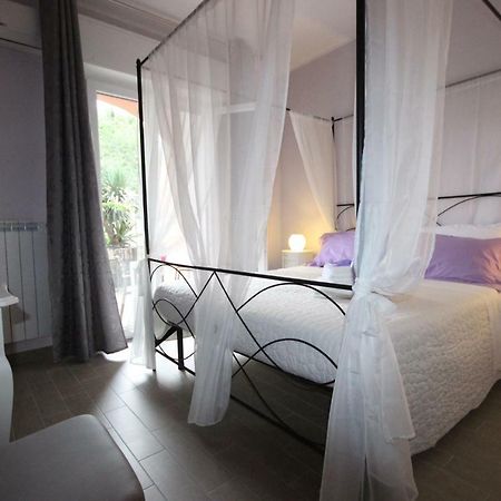 B&B Ai Tre Archi スポトルノ エクステリア 写真