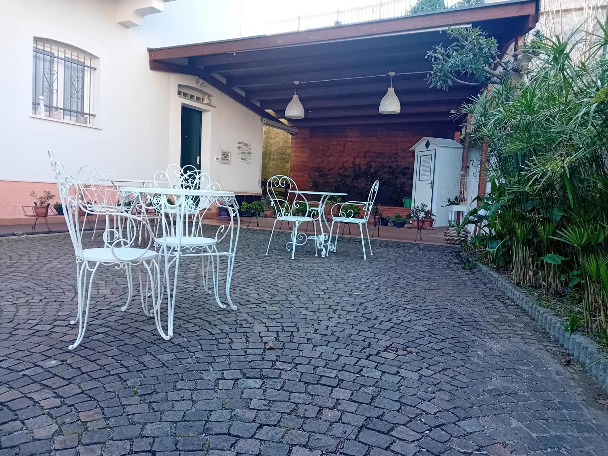 B&B Ai Tre Archi スポトルノ エクステリア 写真