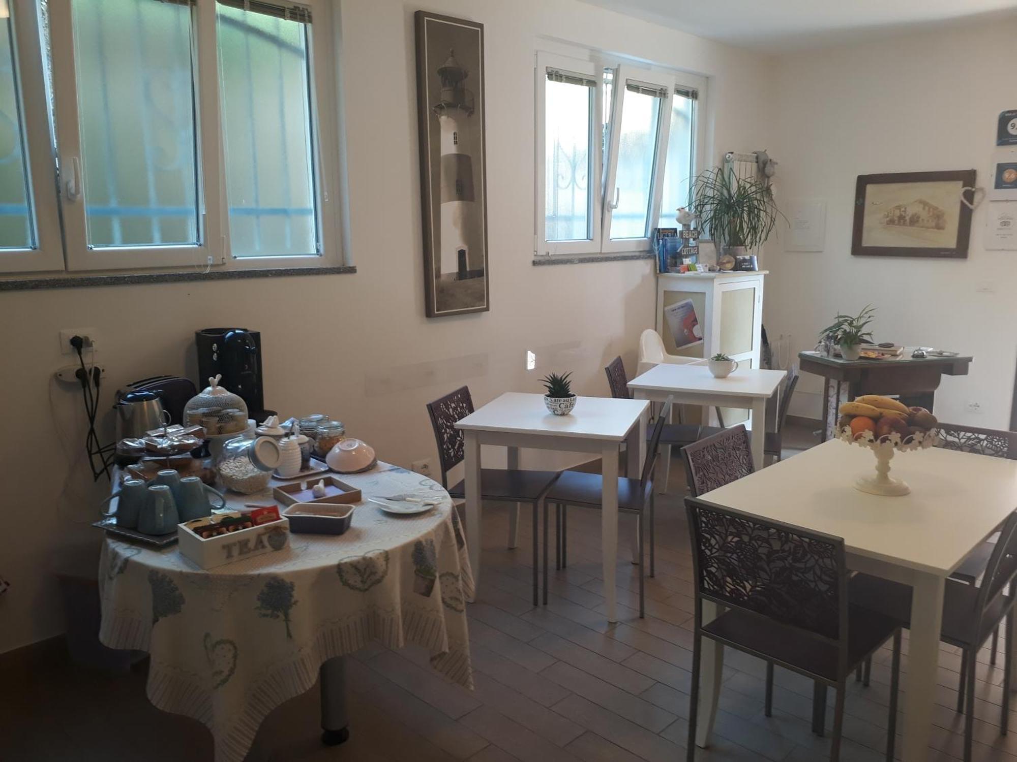 B&B Ai Tre Archi スポトルノ エクステリア 写真