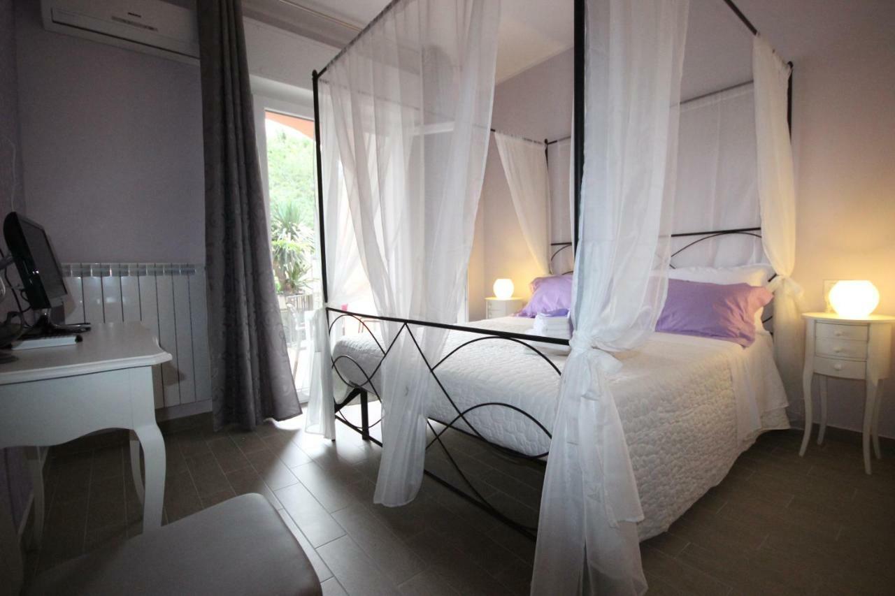 B&B Ai Tre Archi スポトルノ エクステリア 写真